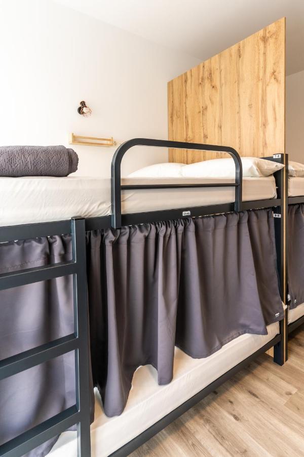 Four Rooms Hostel Lugo Eksteriør bilde